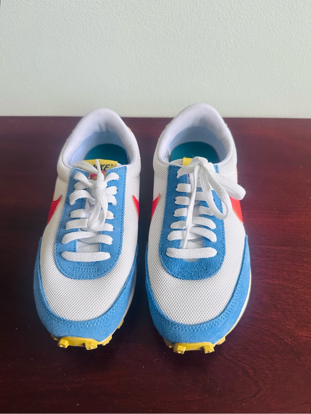 Nike Daybreak Women’s White Blue Orange Yellow Retro Running Sneakers